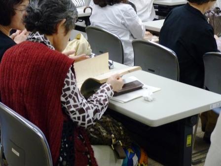日本文化学科】清水婦久子教授が、西部公民館にて源氏物語についての